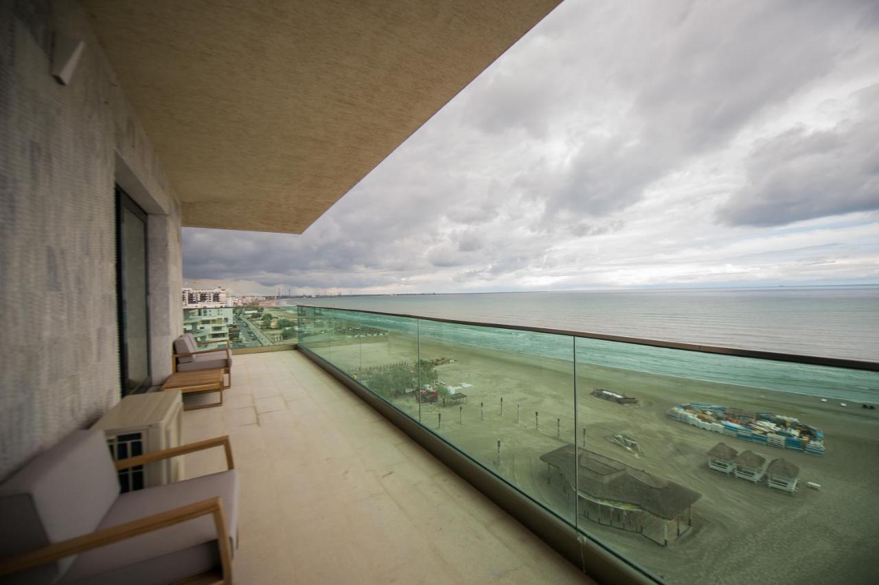 Luxury Promenada Apartment - Frontal Beachfront Mamaia Nord Năvodari Kültér fotó
