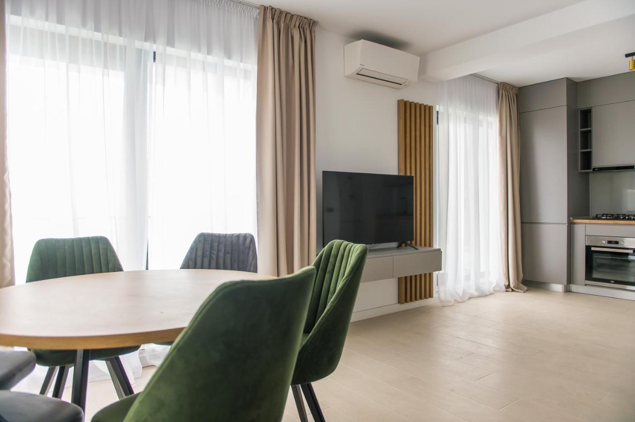 Luxury Promenada Apartment - Frontal Beachfront Mamaia Nord Năvodari Kültér fotó