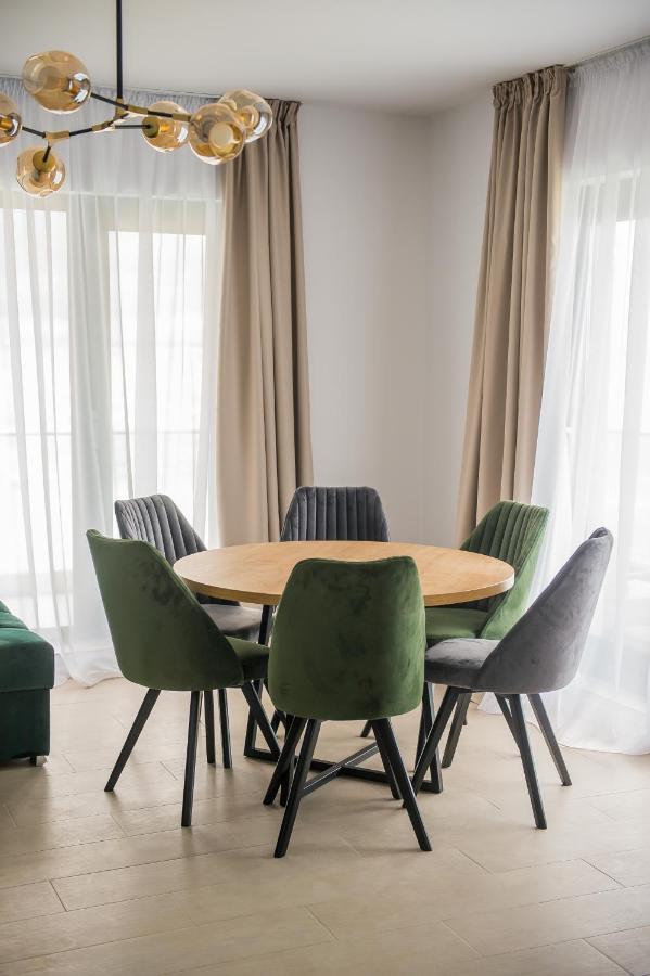 Luxury Promenada Apartment - Frontal Beachfront Mamaia Nord Năvodari Kültér fotó