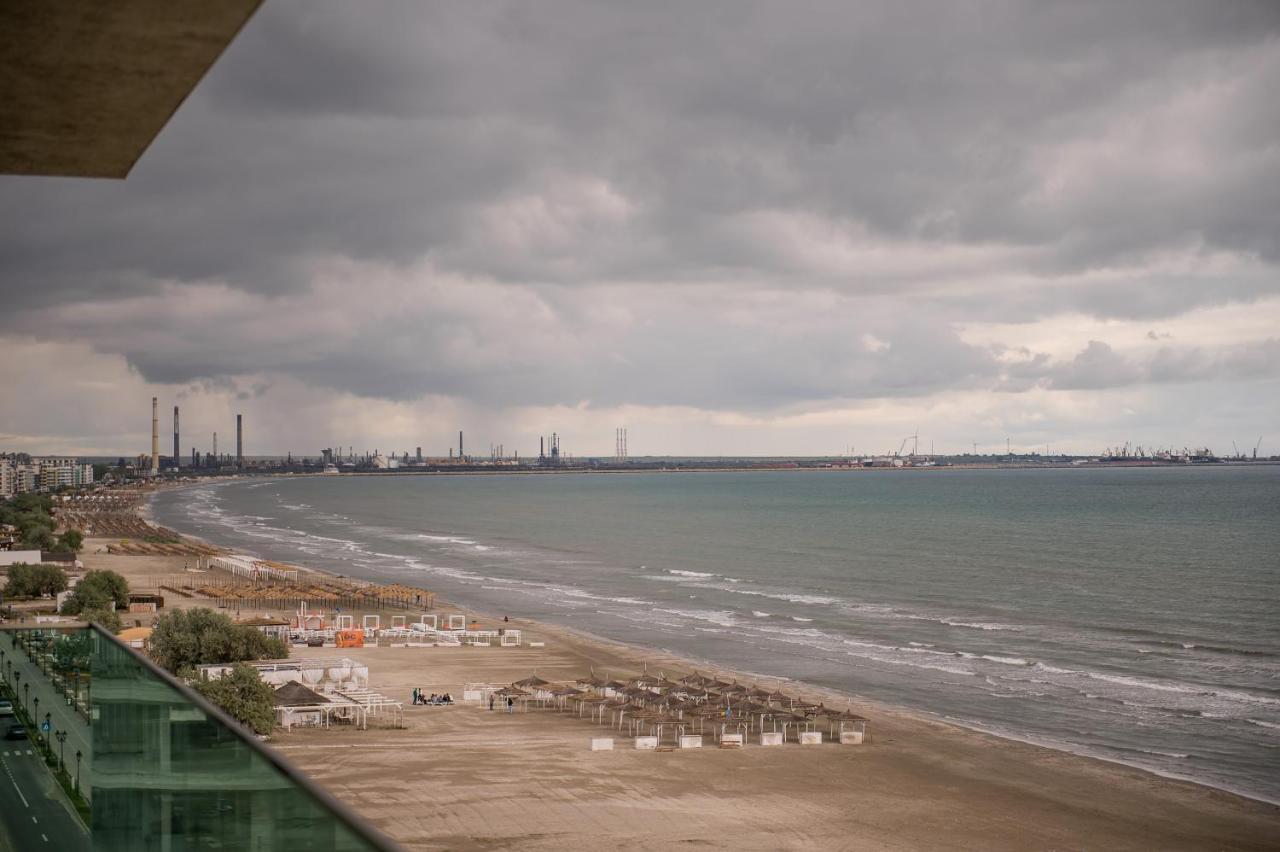 Luxury Promenada Apartment - Frontal Beachfront Mamaia Nord Năvodari Kültér fotó