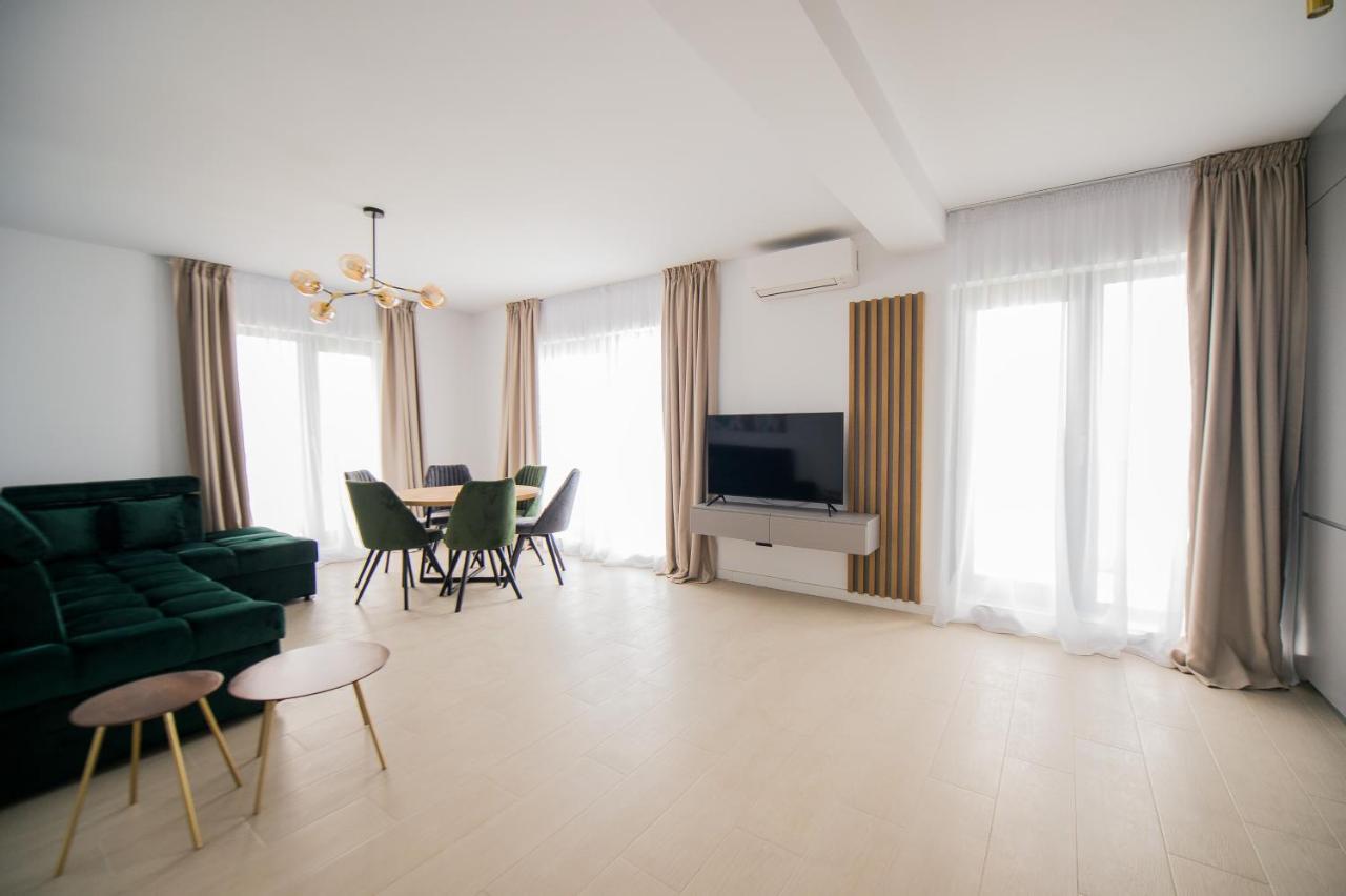 Luxury Promenada Apartment - Frontal Beachfront Mamaia Nord Năvodari Kültér fotó