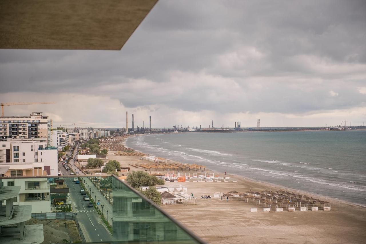 Luxury Promenada Apartment - Frontal Beachfront Mamaia Nord Năvodari Kültér fotó