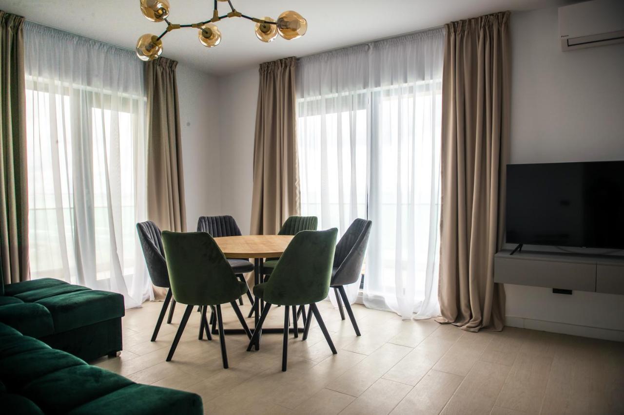 Luxury Promenada Apartment - Frontal Beachfront Mamaia Nord Năvodari Kültér fotó