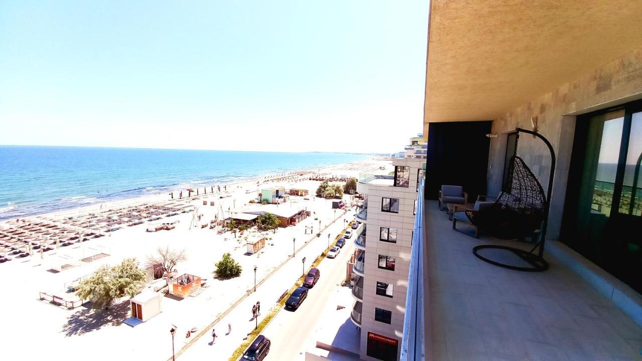 Luxury Promenada Apartment - Frontal Beachfront Mamaia Nord Năvodari Kültér fotó