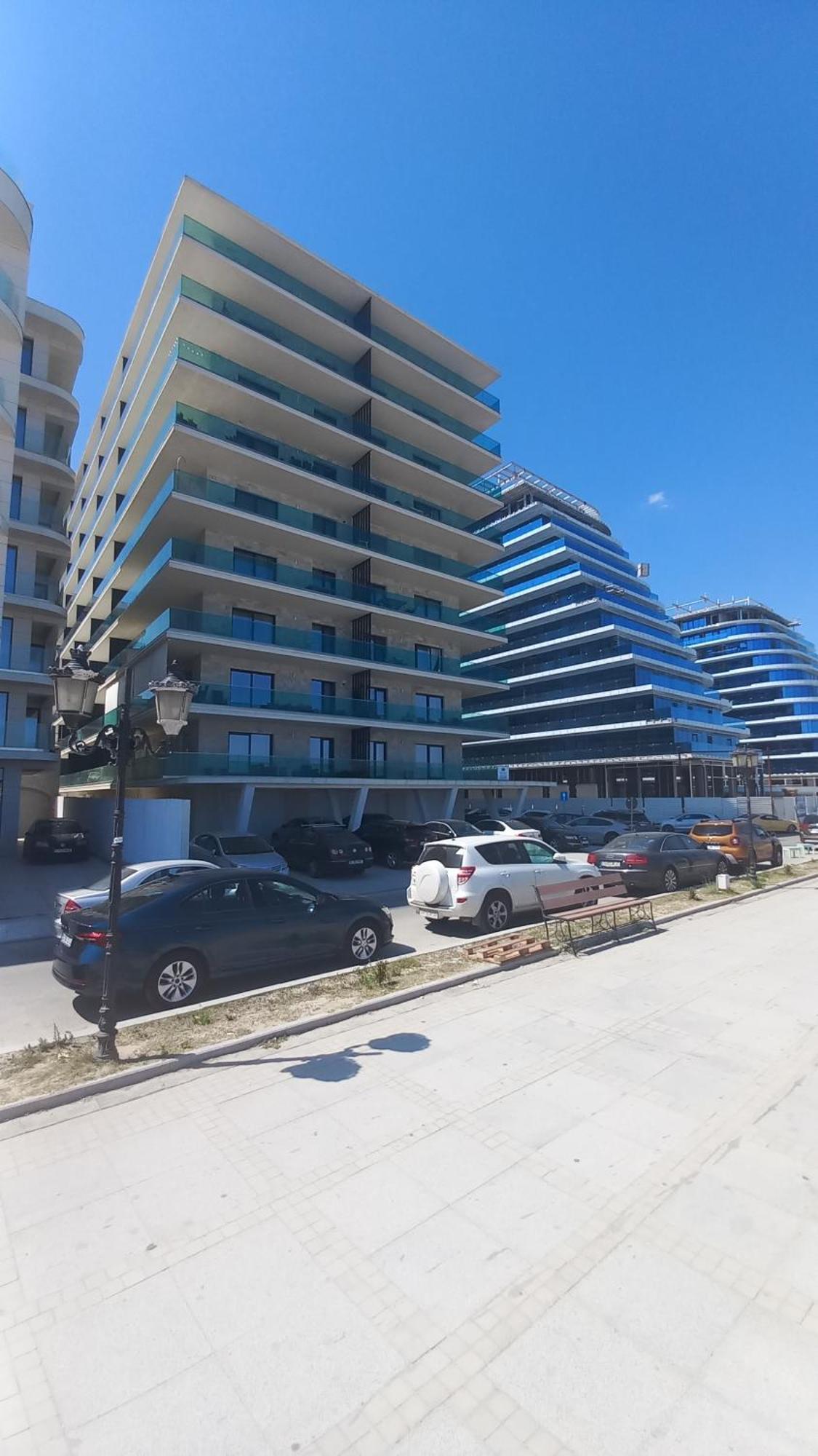 Luxury Promenada Apartment - Frontal Beachfront Mamaia Nord Năvodari Kültér fotó