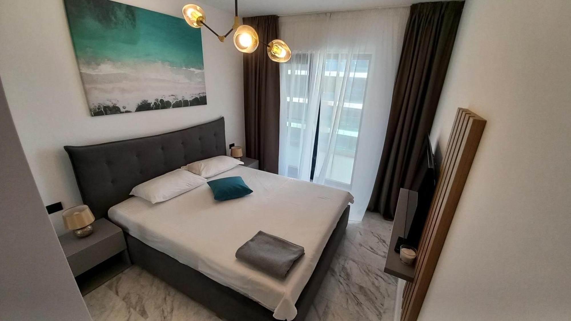Luxury Promenada Apartment - Frontal Beachfront Mamaia Nord Năvodari Kültér fotó