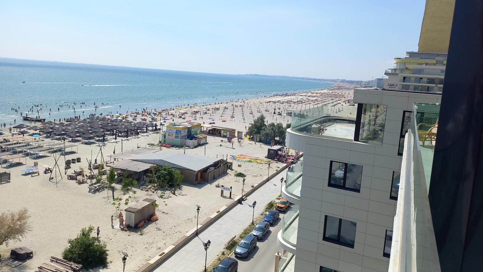 Luxury Promenada Apartment - Frontal Beachfront Mamaia Nord Năvodari Kültér fotó